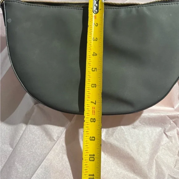 Little Black Shoulder Bag fashion purse with Gold Chain NWT super cute! - Picture 5 of 9